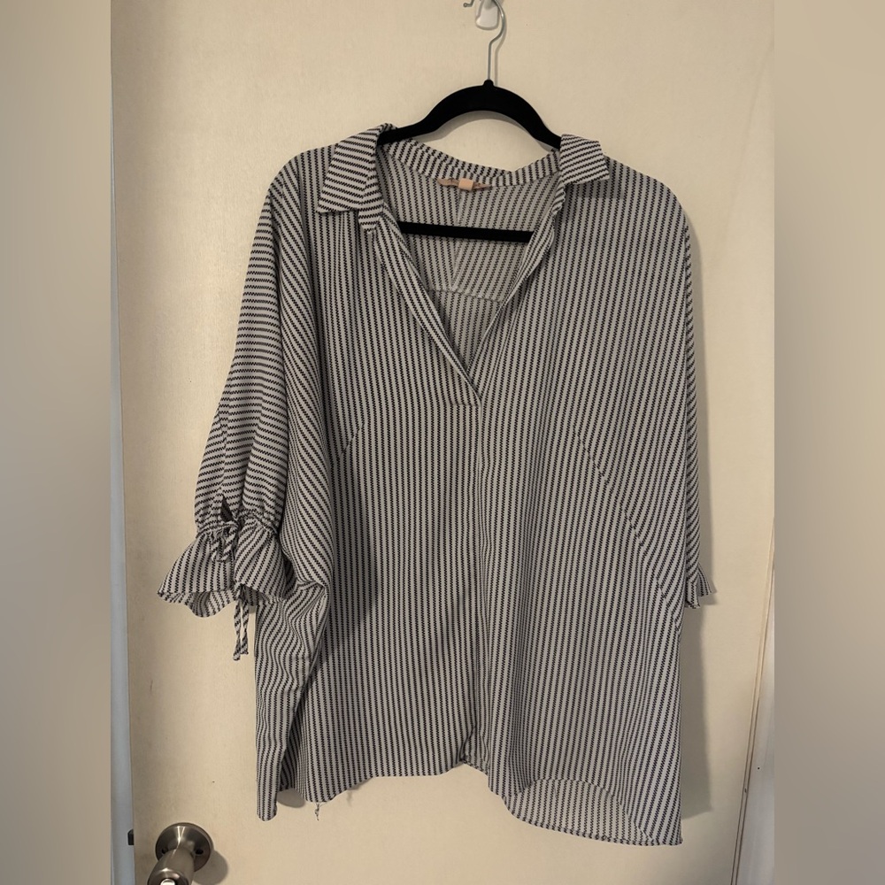 Gibson Latimer Black and White Striped Blouse